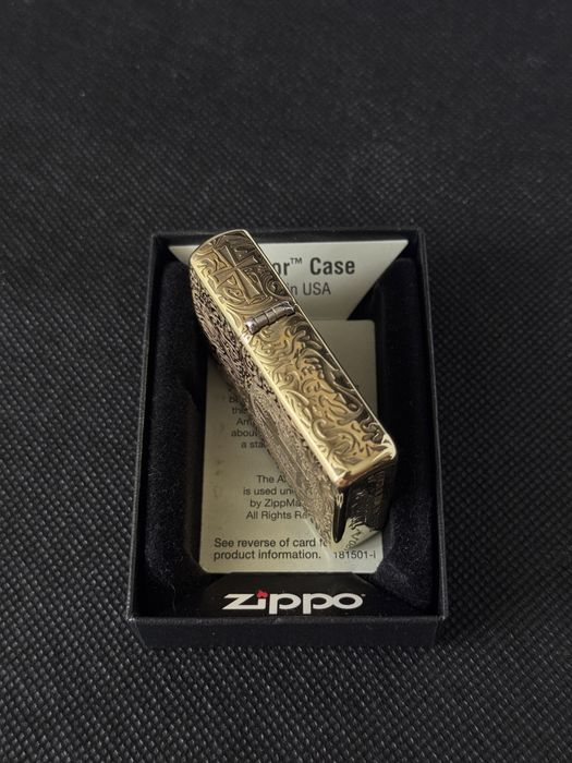 Нова оригінальна запальничка Zippo Constantine Armor Brass