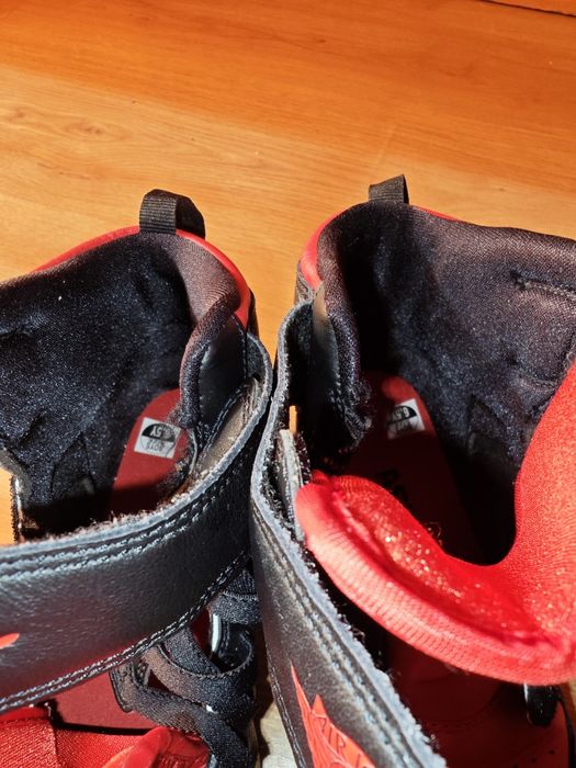 Nike  Air Jordan 1 Hi FlyEase