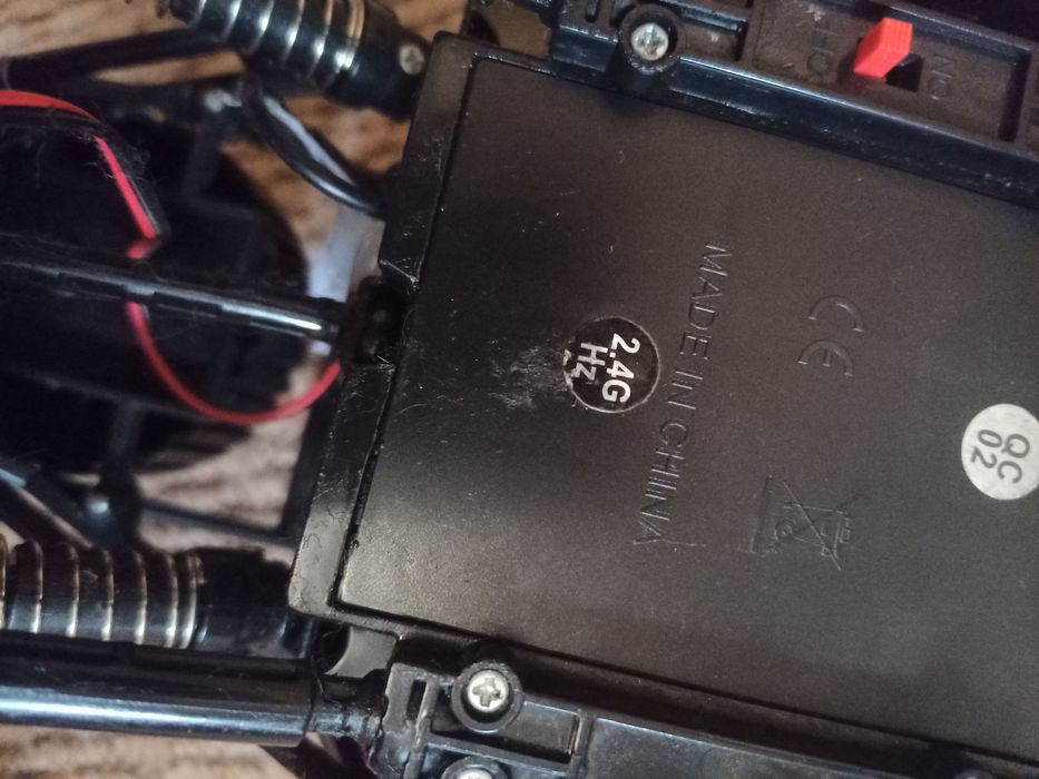 Машинка на дистанційному керуванні