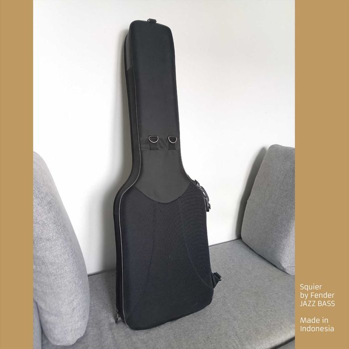 Jazz Bass Squier by Fender | bas pięciostrunowy + pokrowiec