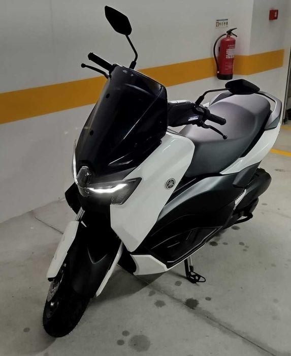 Yamaha Nmax 125 de 2025 só 900kms