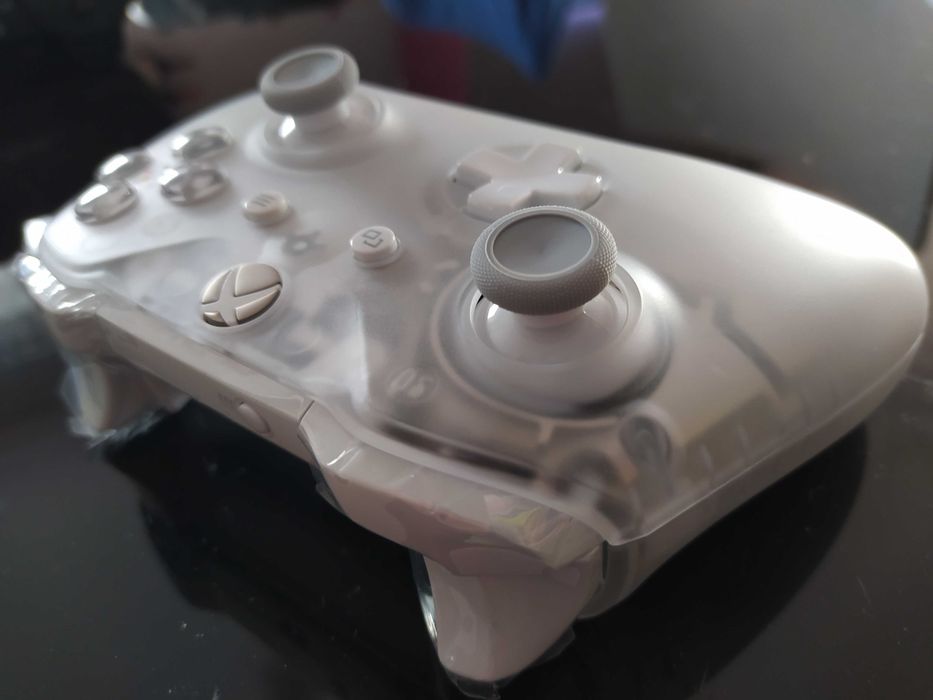 Pad od Xbox One X S Phantom White w pełni sprawny oryginał Nowy