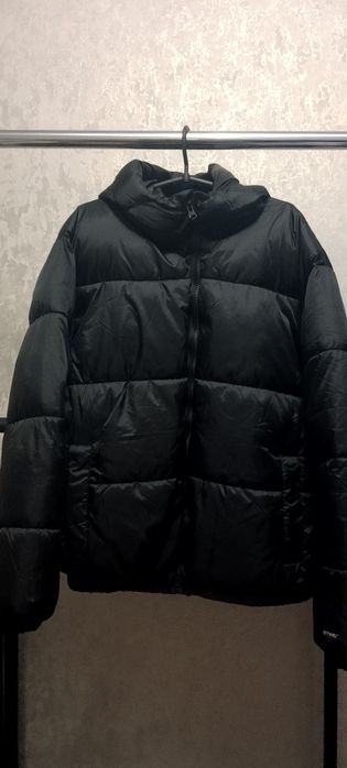 Продам нову чоловічу зимову куртку PULL & BEAR. Розмір  xl