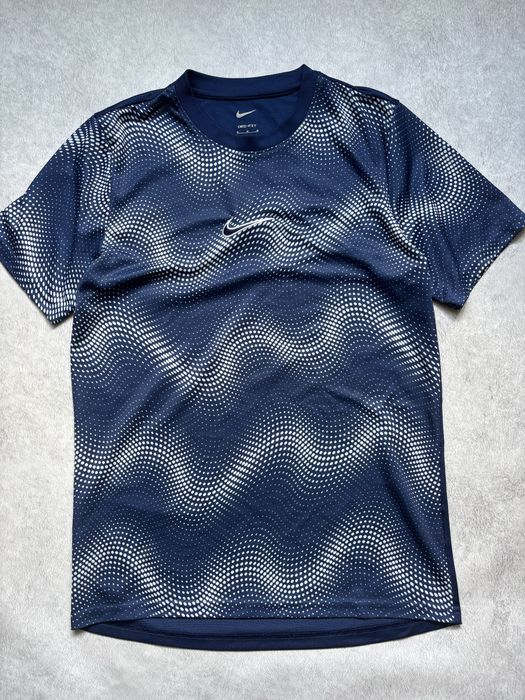 футболка nike joga bonito dri fit nsw