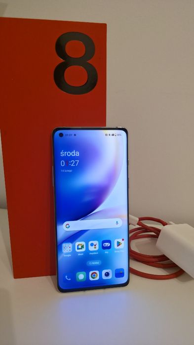 Sprzedam OnePlus 8 stan bardzo dobry