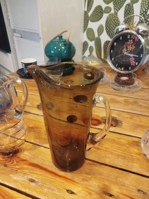 Grafitowy dzbanek vintage z czasów PRL-u