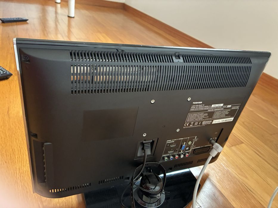 TV - TOSHIBA Regza de 24 polegadas