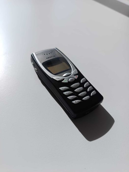 Nokia 8250 - Original recondicionado (Preto)