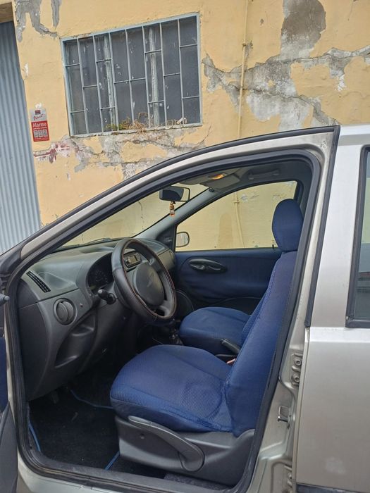 Fiat Punto 1.2 8V Gasolina – 2001 – 195.000 km – Revisões em dia