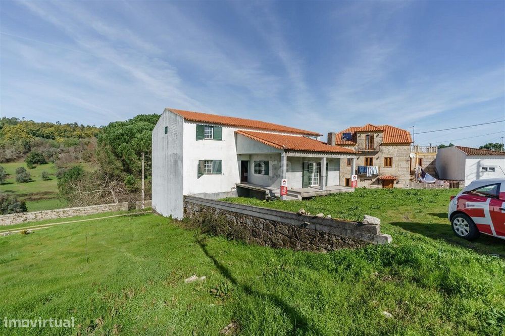 Moradia T4 / Gouveia, Rio Torto e Lagarinhos