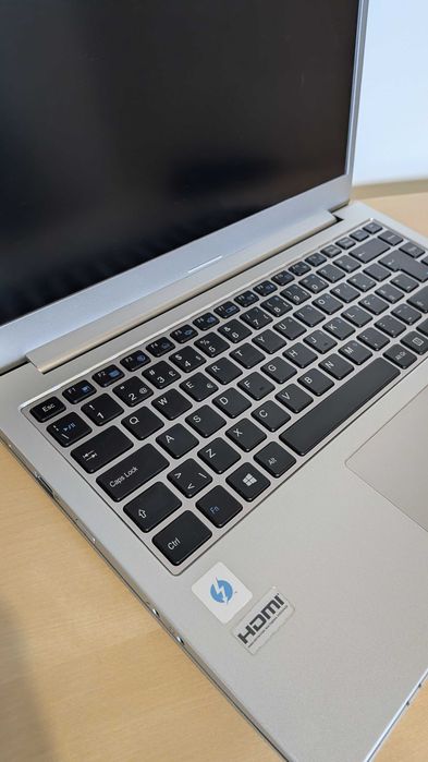 Clevo N141CU 14" i7 portátil Windows 11 Pro