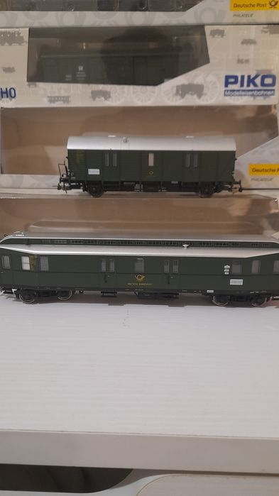 Ж.д модели почтовых. вагонов  фирмы Piko HO  1/87  Roco Deutsche Post