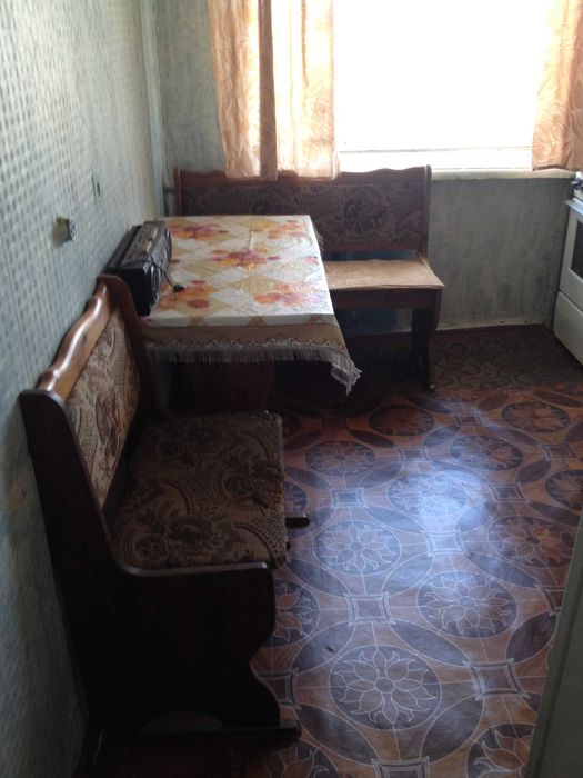 Поділ. Для пари, полтавчан! Квартира без ремонту.