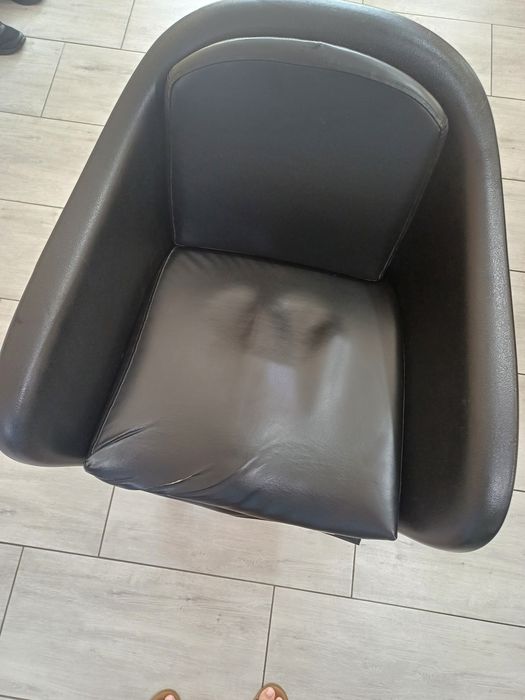 2 Fotele fryzjerskie
