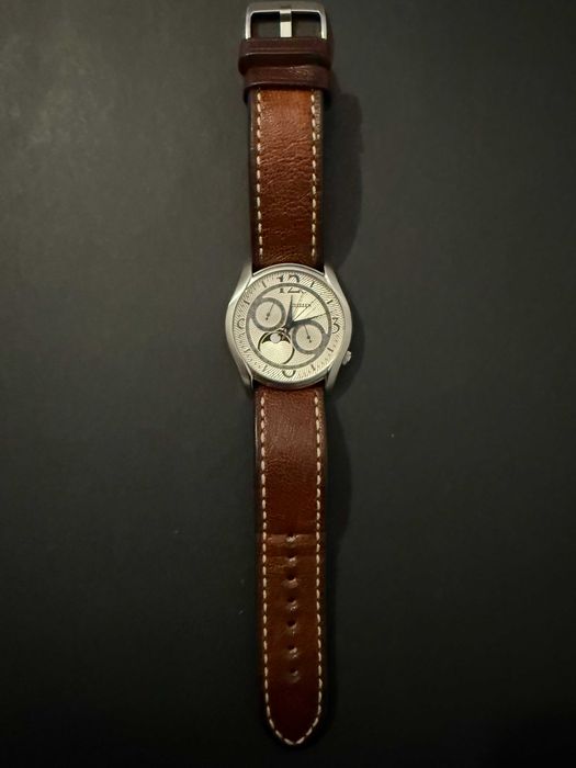 Relógio Citizen Retro de Calendário Triplo