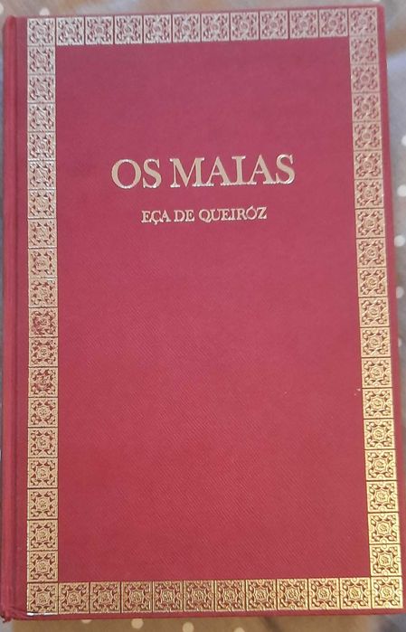 Livro "Os Maias"