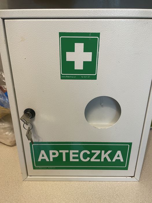 Apteczka metalowa przemysłowa