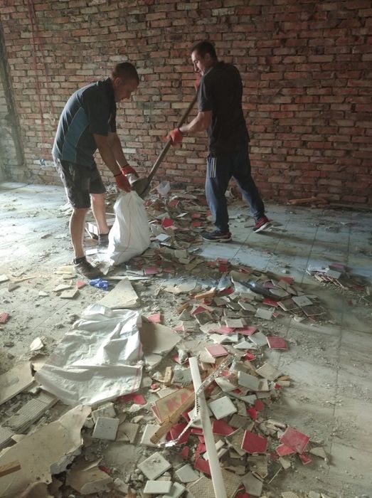 Вивіз строй брухту, вантажники