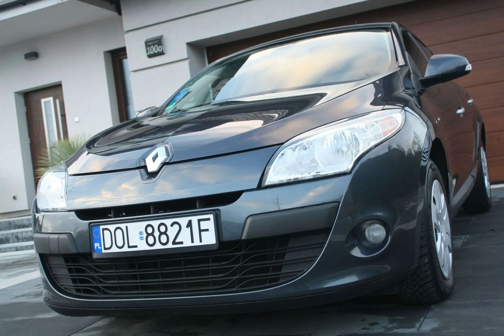 Renault Megane 1.6 16V Świetny Stan Klimatronic KeyLess Tempomat Nowy Serwis 1 Ręka