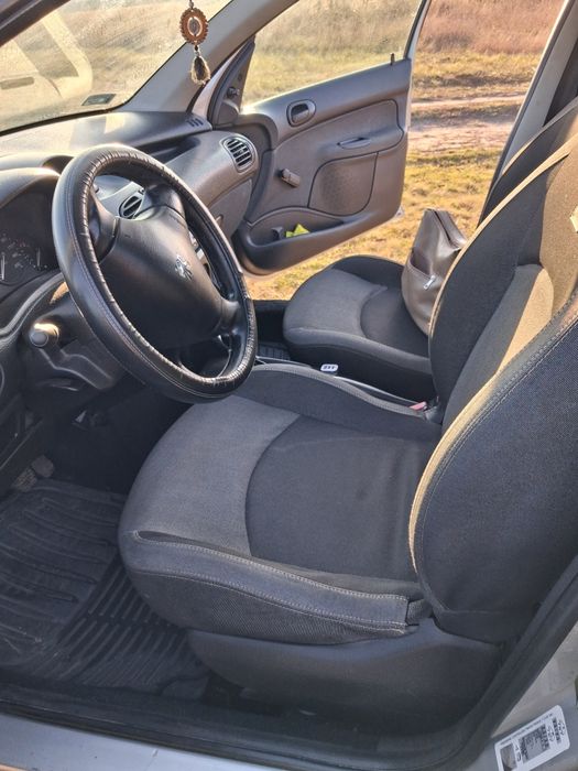 Продам Peugeot 206