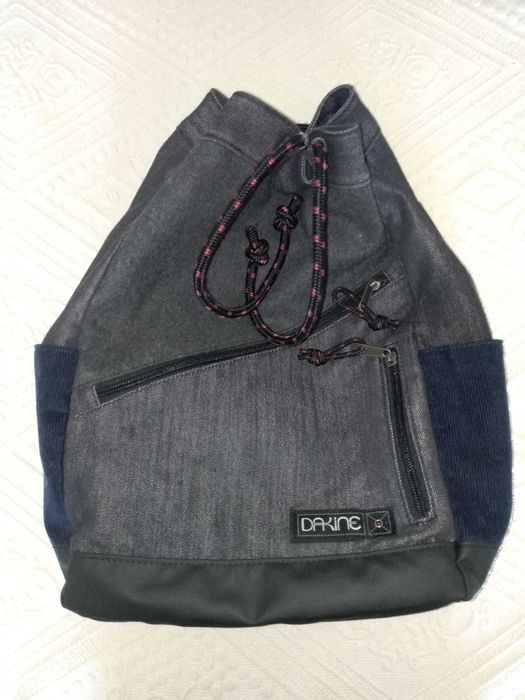 Mochila de feminina de  marca Dakine