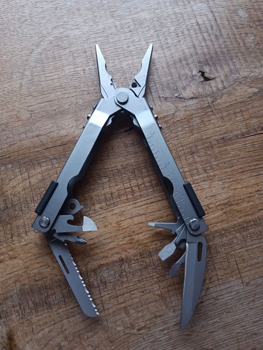 Gerber MP 600 multitool