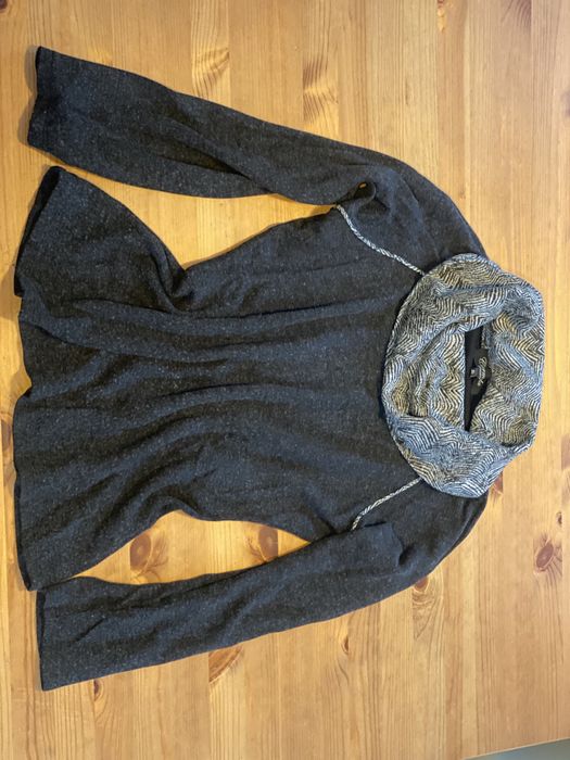 Sweter XL kaskadowy dekold golf