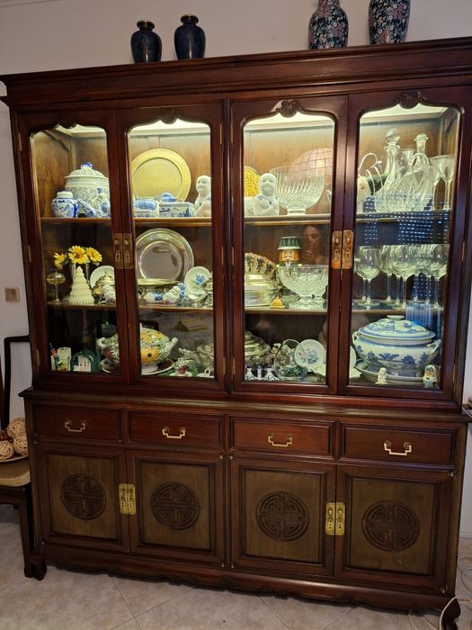 Movel louceiro teca estilo oriental origem Macau