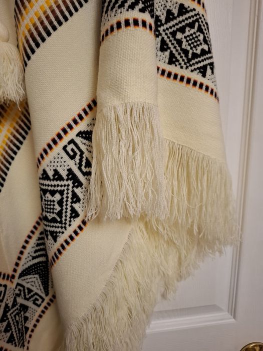 Пончо з комірцем та бахромою, етностиль ,100%вовна