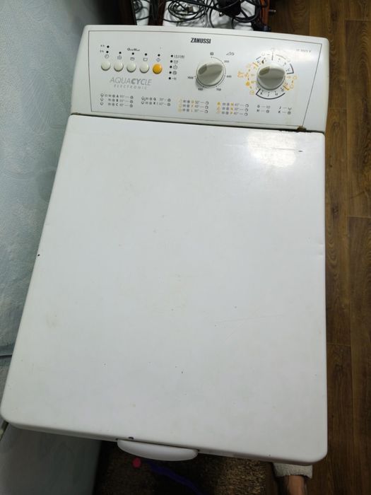 Продам пральну машинку Zanussi