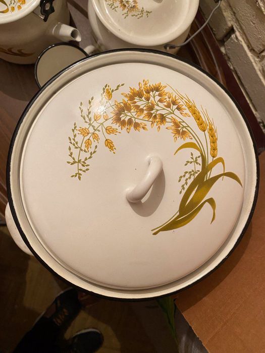 Продам новый набор эмалированной посуды!