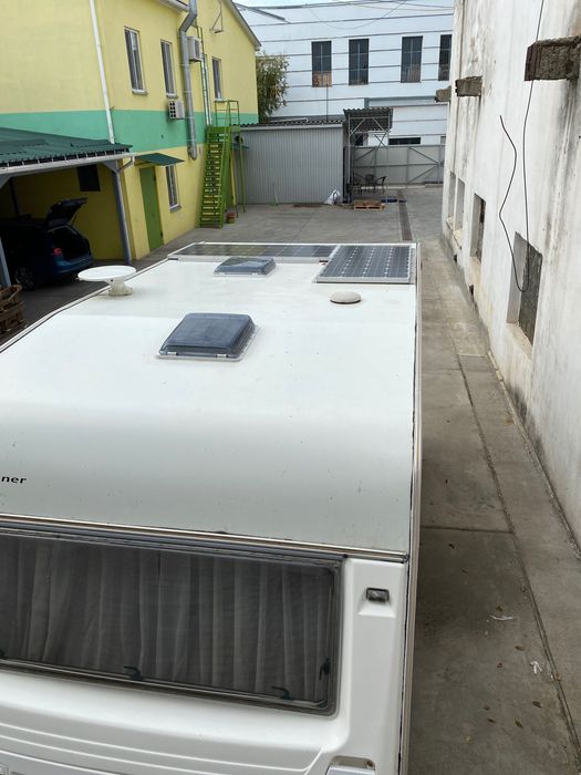 Продаємо улюблений сімейний причеп кемпінг Burstner