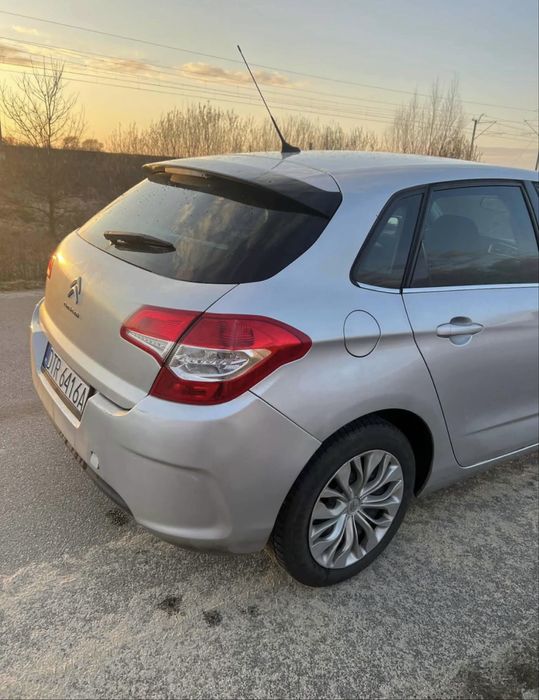 Citroen C4 2011.