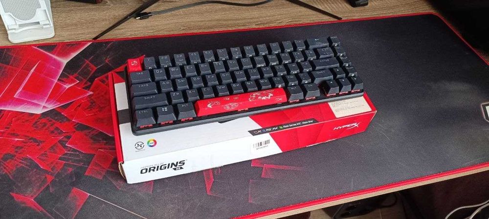 Продам клавіатуру HyperX Alloy Origins 65 на "запчастини"
