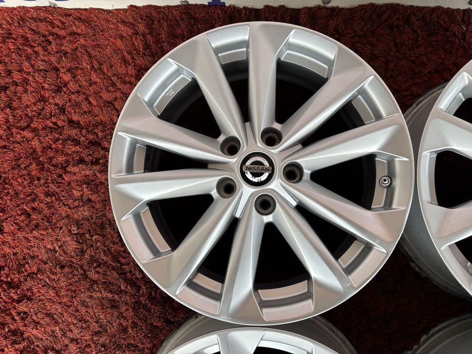 Original Nissan Juke Roque Qashqai X-Trail R17 5x114,3