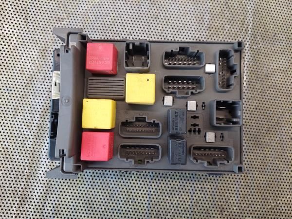 Caixa fusíveis / SAM / BSI RENAULT Laguna II (BG0/1_)