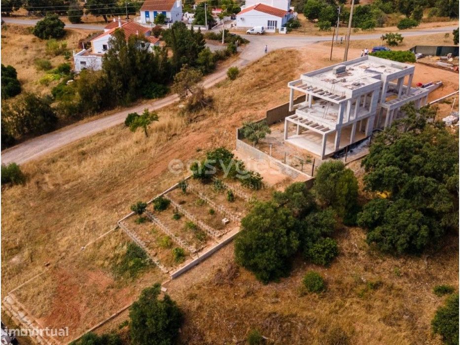 Moradia Isolada em Construção T3 com piscina, garagem - Castro Marim