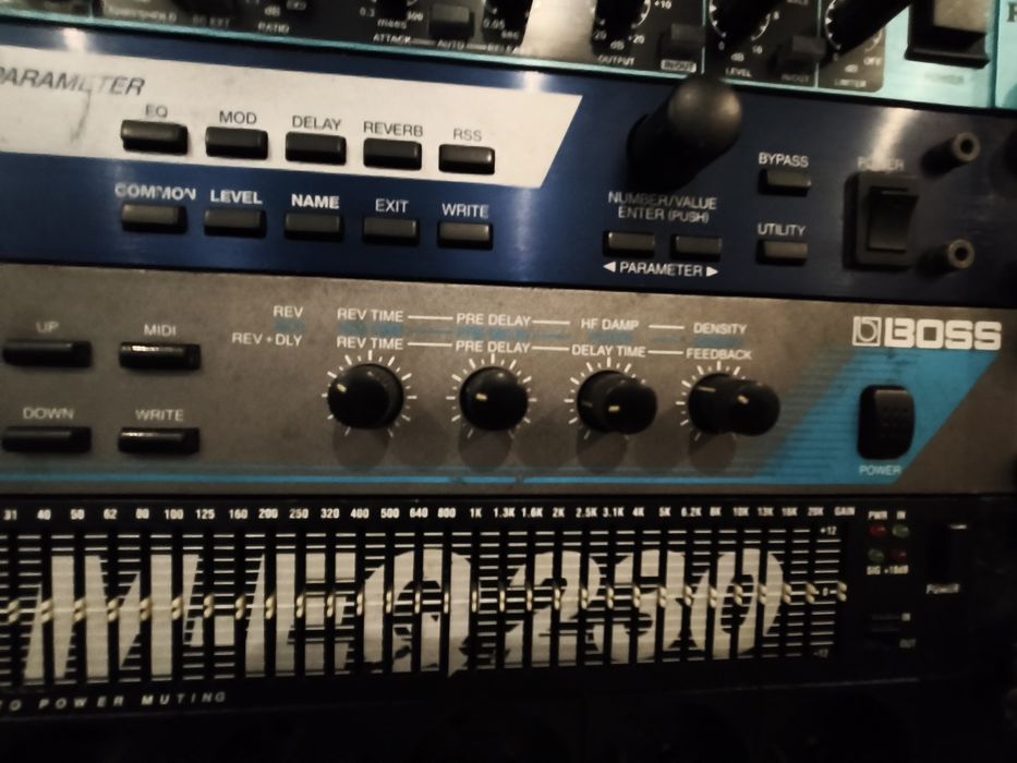 Boss RV-70 - Rack Reverb