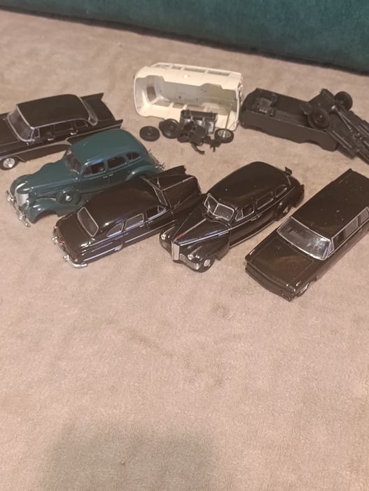Коллекционные машинки под реставрацию