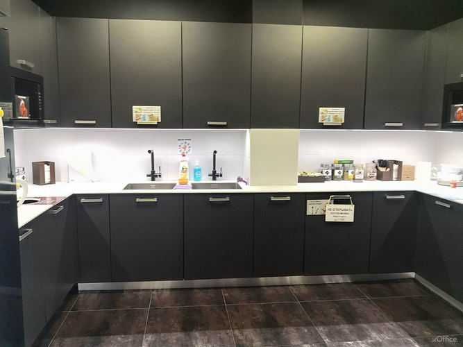 Офис с генератором, 2500 кв.м., метро Шулявка. ТРЦ COSMO MULTIMALL