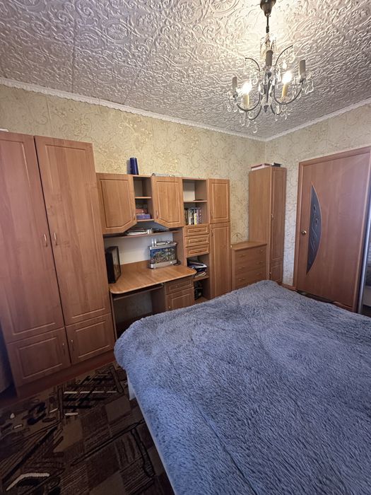 Продам 2-х кімнатну квартиру (чешку) в м. Лозова