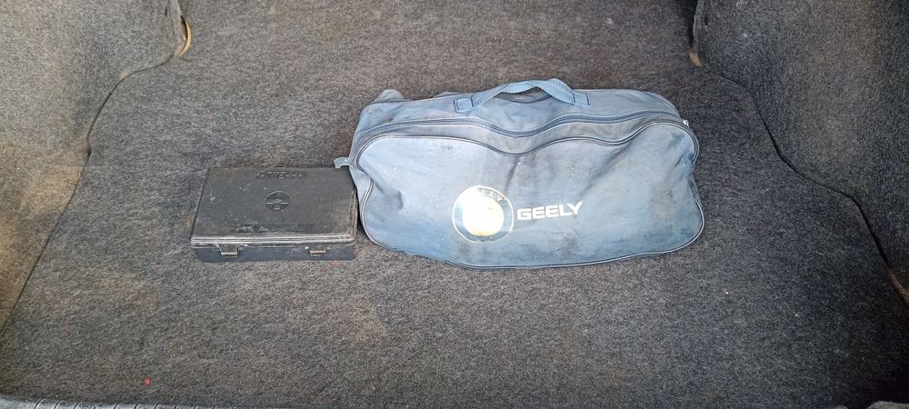Продам Geely ck2