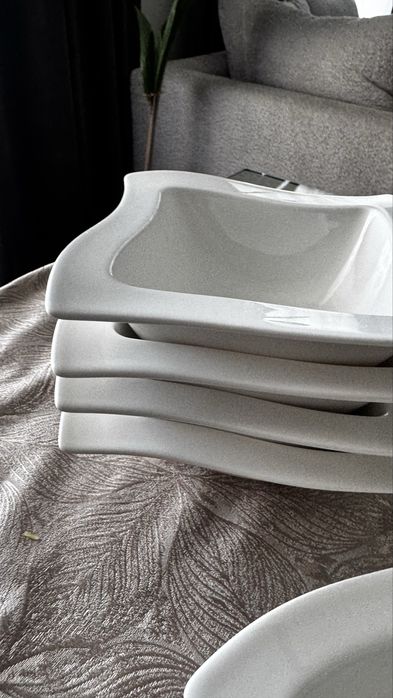 Miseczki /Talerze  głębokie Villeroy&Boch  NevWave 5 szt