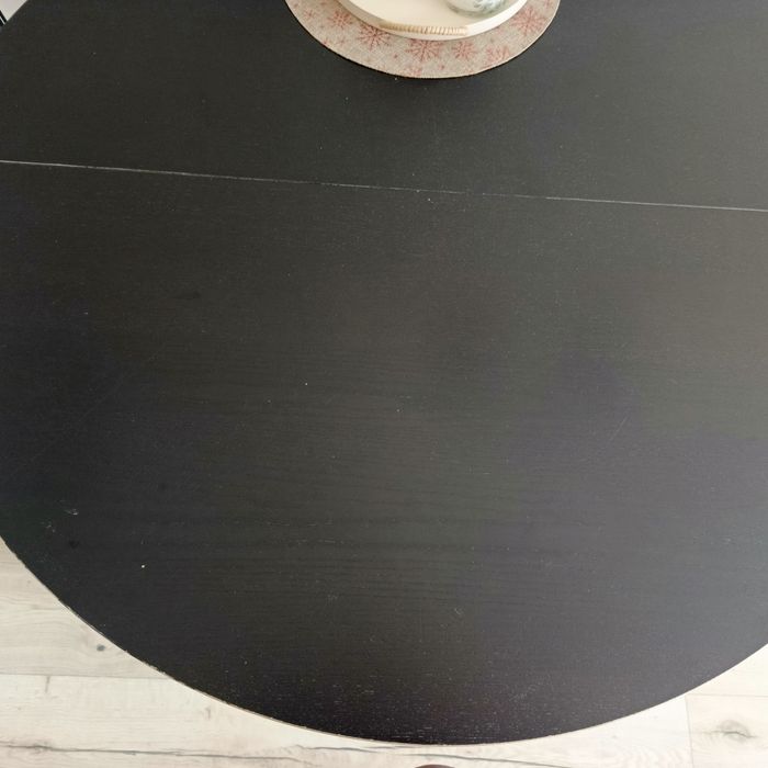 Stół okrągły rozkładany Ikea BJURSTA i dwa krzesła