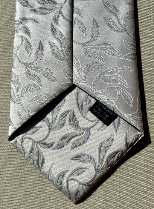 Elegancka kamizelka z krawatem Guarini
