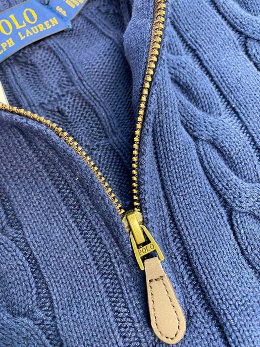 Стильный синий мужской свитер