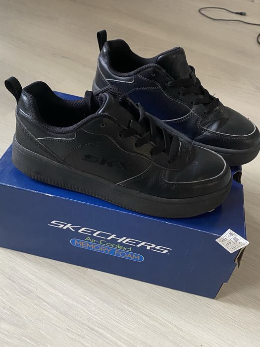 Кросівки Skechers, 36 розмір