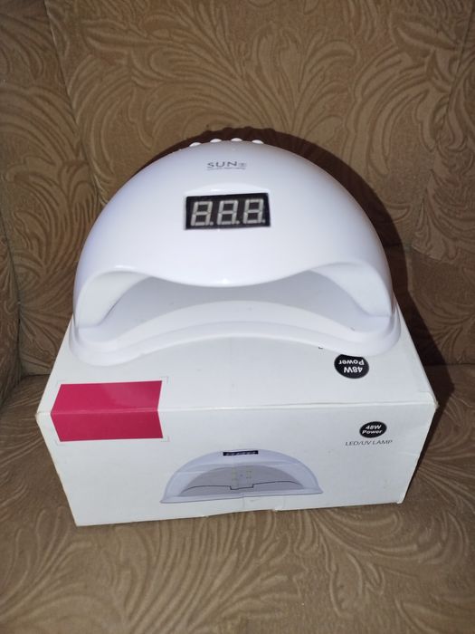 Продам лампу для маникюра Sun 5
