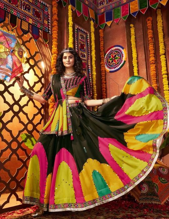 FESTAS BOLLYWOOD - ROUPAS BOLLYWOOD a partir de 20€.