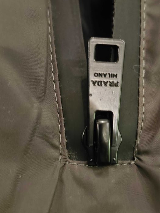 Пуховик мужской Prada